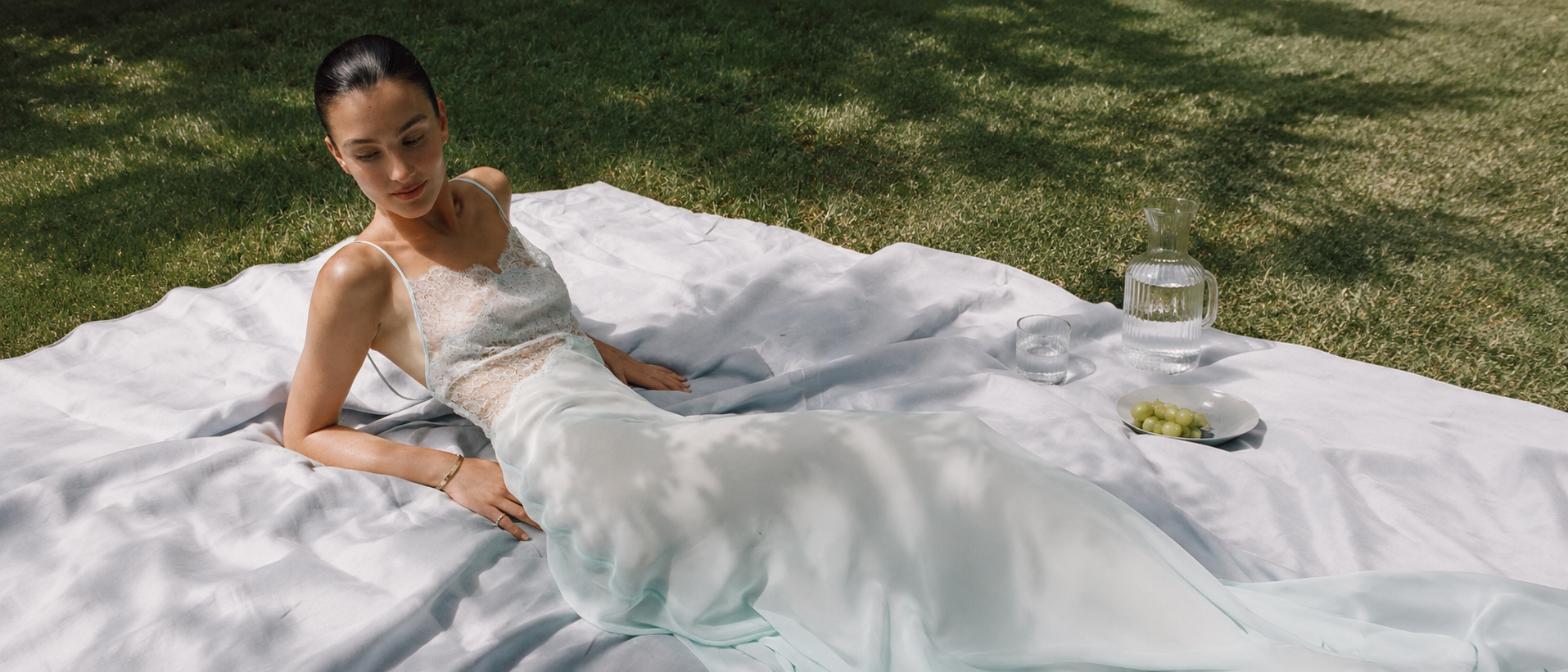 Thoughtful details in contemporary womenswear